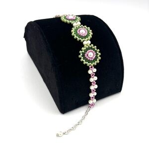 Hand Crafted Vintage Style Beaded Pearl Bracelet Green Magenta